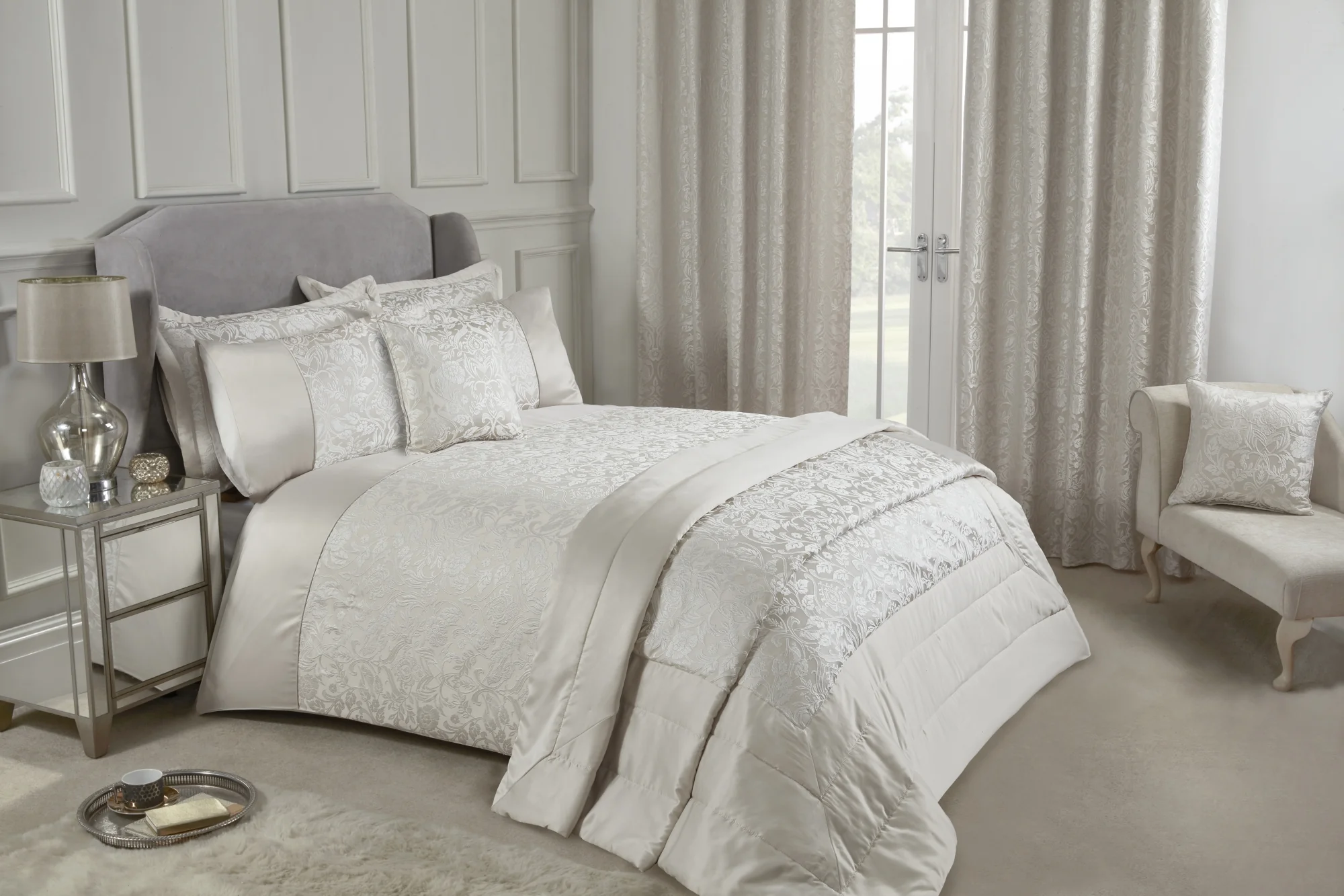 Eden - Embellished Jacquard Duvet Set in Cream - Image 5