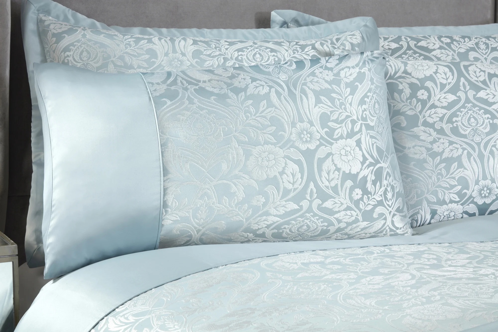 Eden - Embellished Jacquard Duvet Set in Duck Egg - Image 4