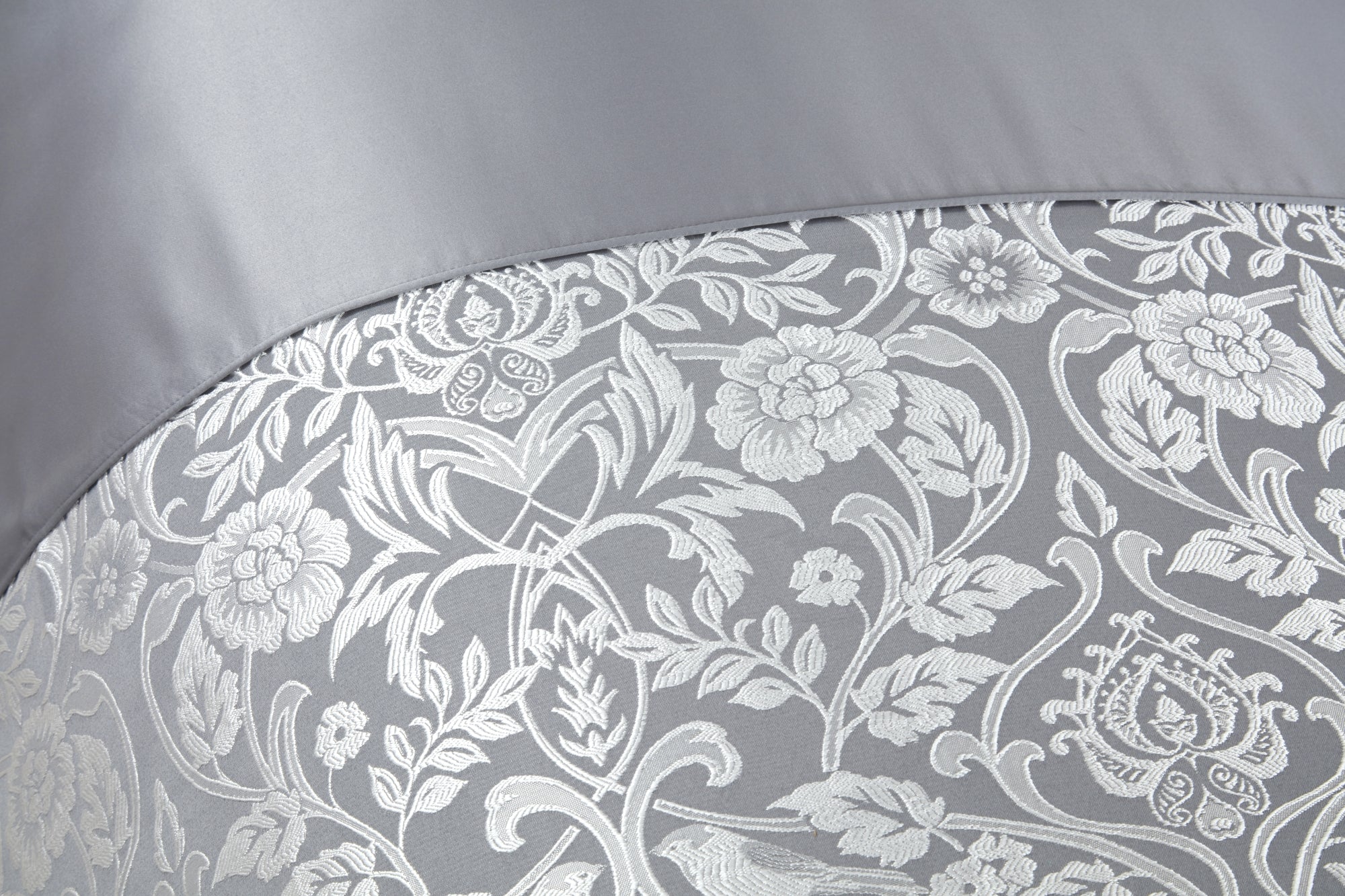 Eden - Embellished Jacquard Duvet Set in Silver - Image 3