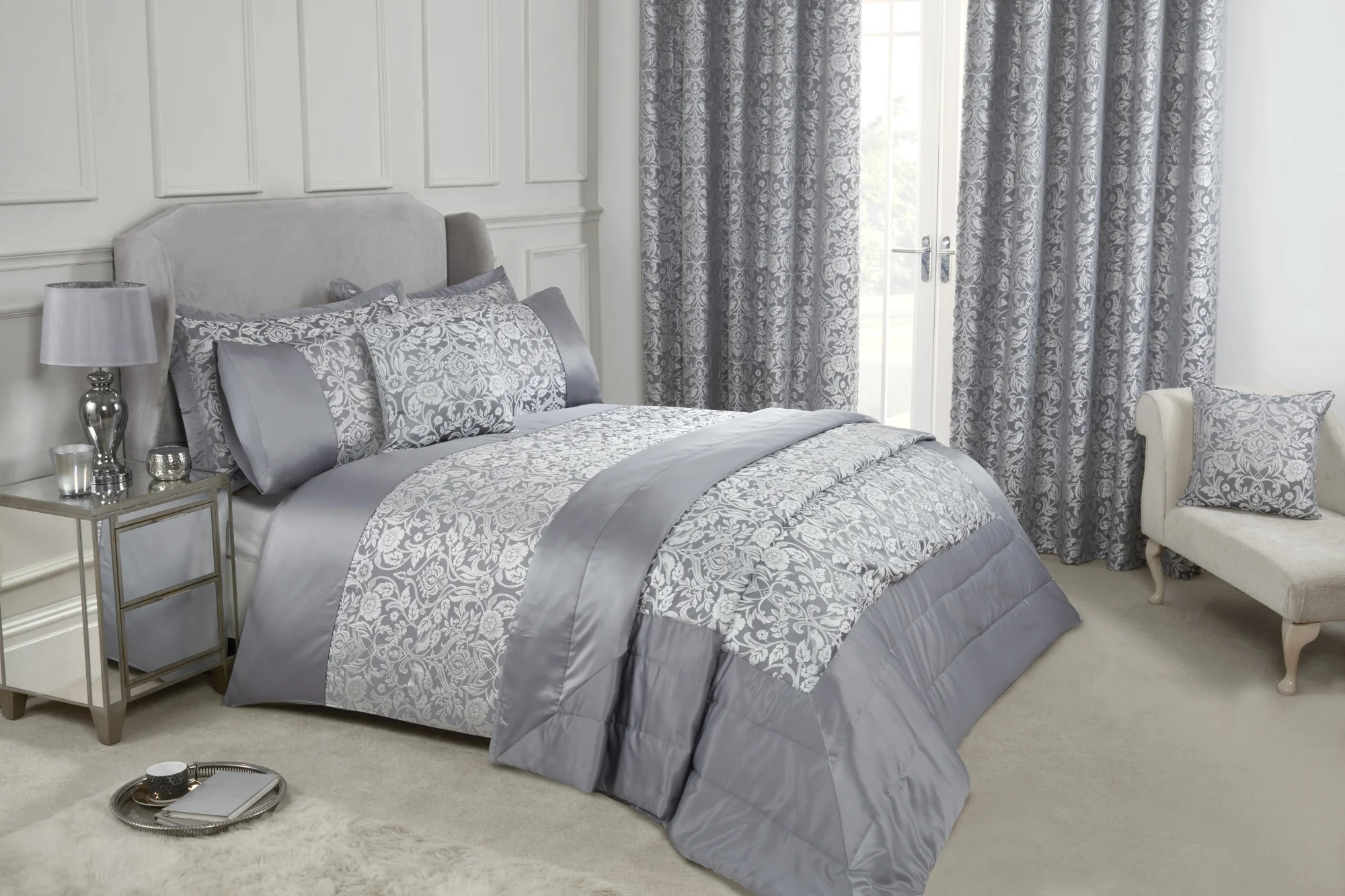 Eden - Embellished Jacquard Duvet Set in Silver - Image 5