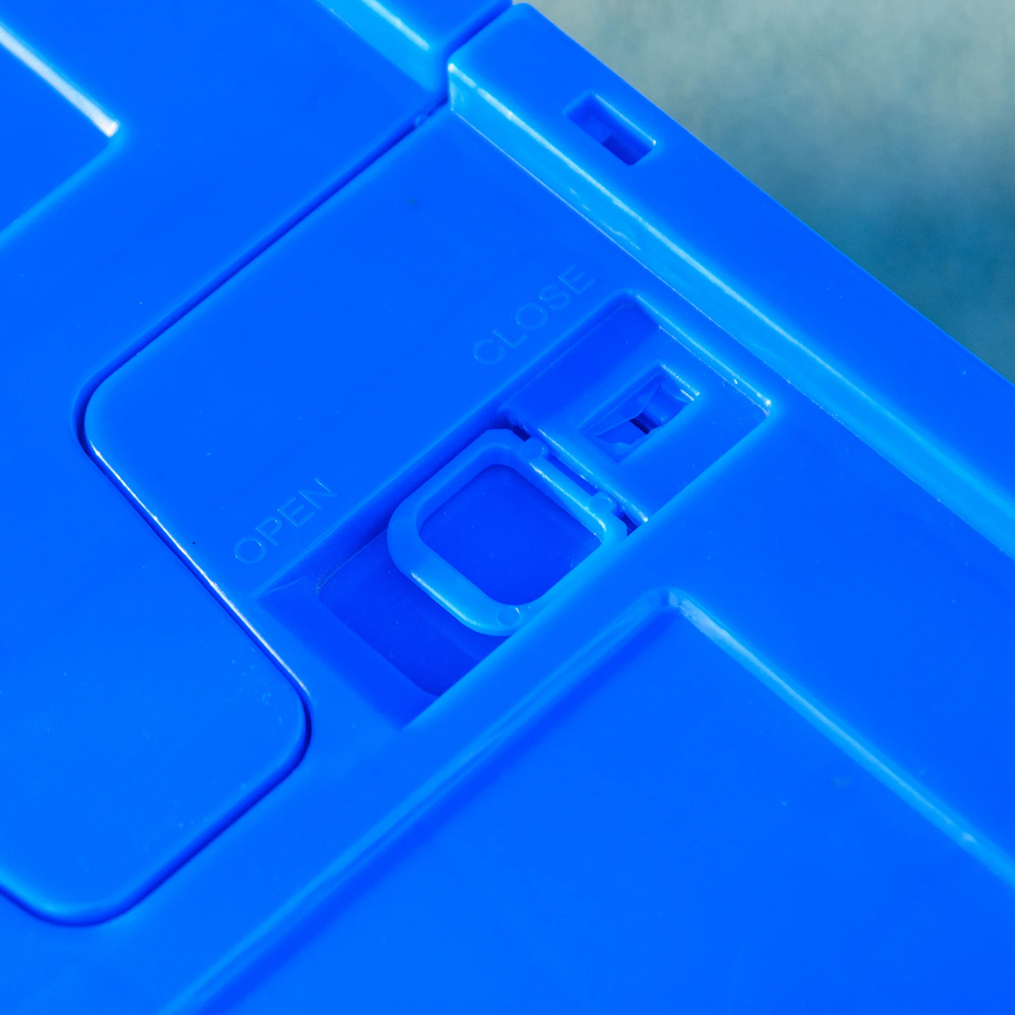 HOMCOM Bicycle Trailer With Foldable Storage Box And Pneumatic Tyres - Blue/Black - Image 9