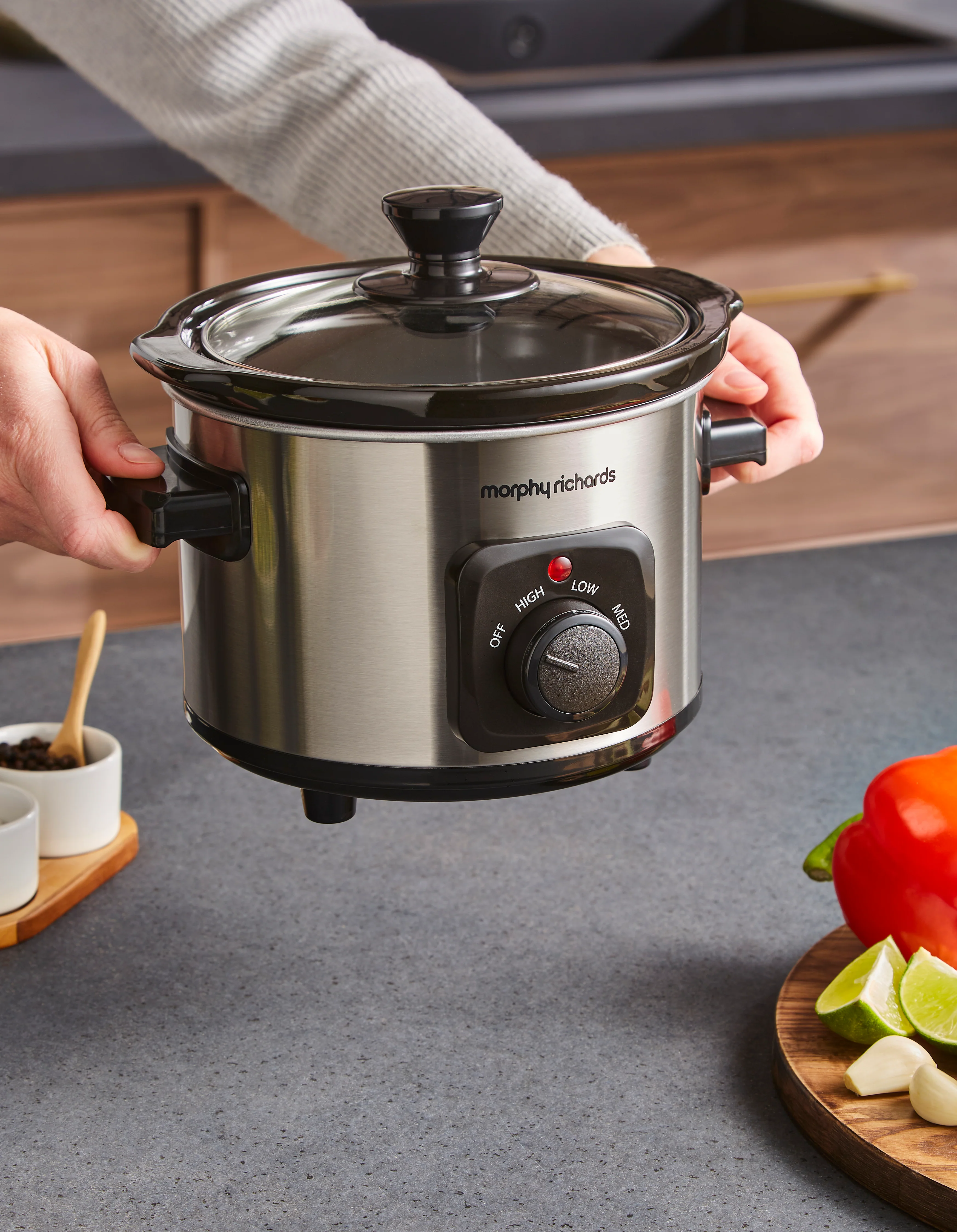 Morphy Richards 1.5L Ceramic Slow Cooker - Image 4