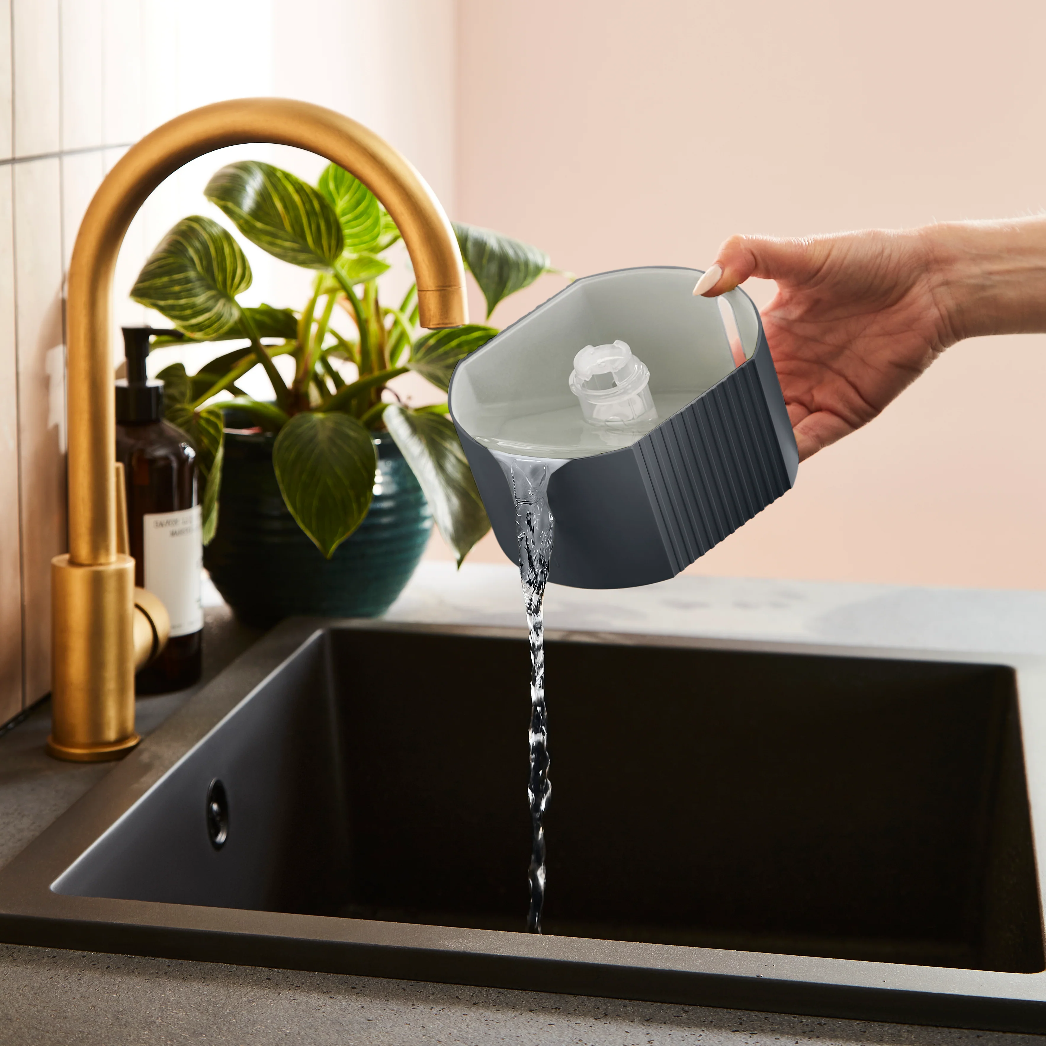 Morphy Richards PureFresh 0.9L Dehumidifier - Grey - Image 3