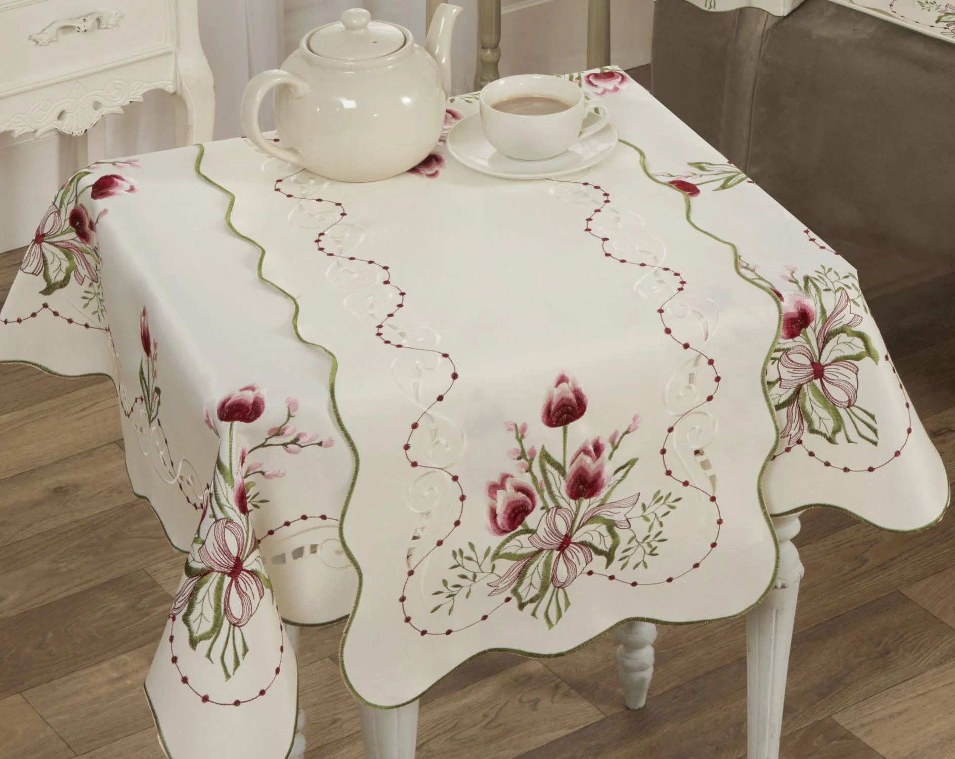 Tulip Embroidered Arm Caps in Cream - Image 5