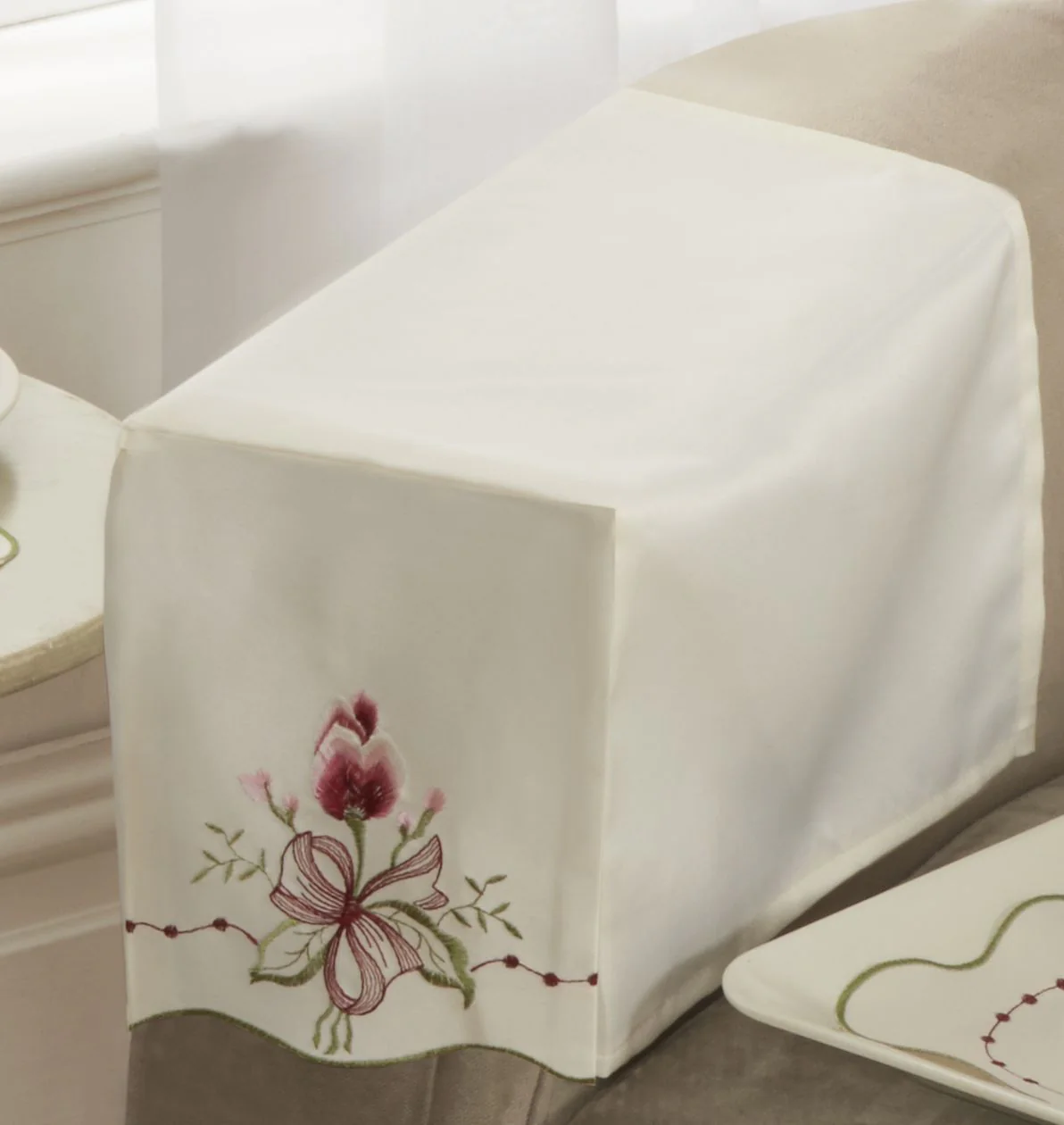 Tulip Embroidered Table Runner in Cream - Image 3